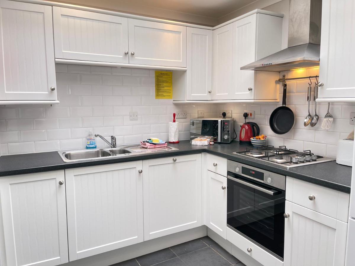 37 Trenwith Place, Charming Family Home & Garden! St. Ives Exterior photo